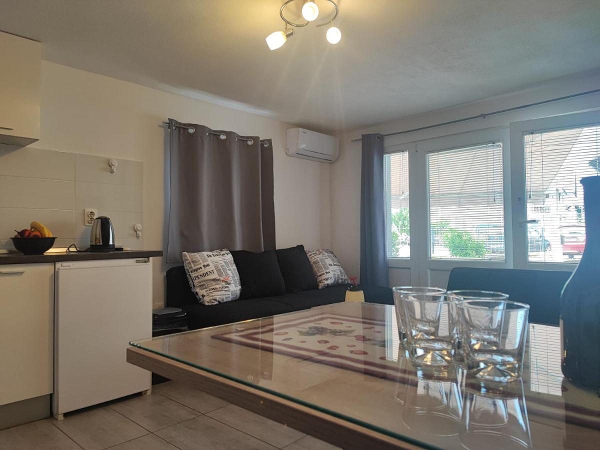 Apartman Luka Vodice Exterior foto
