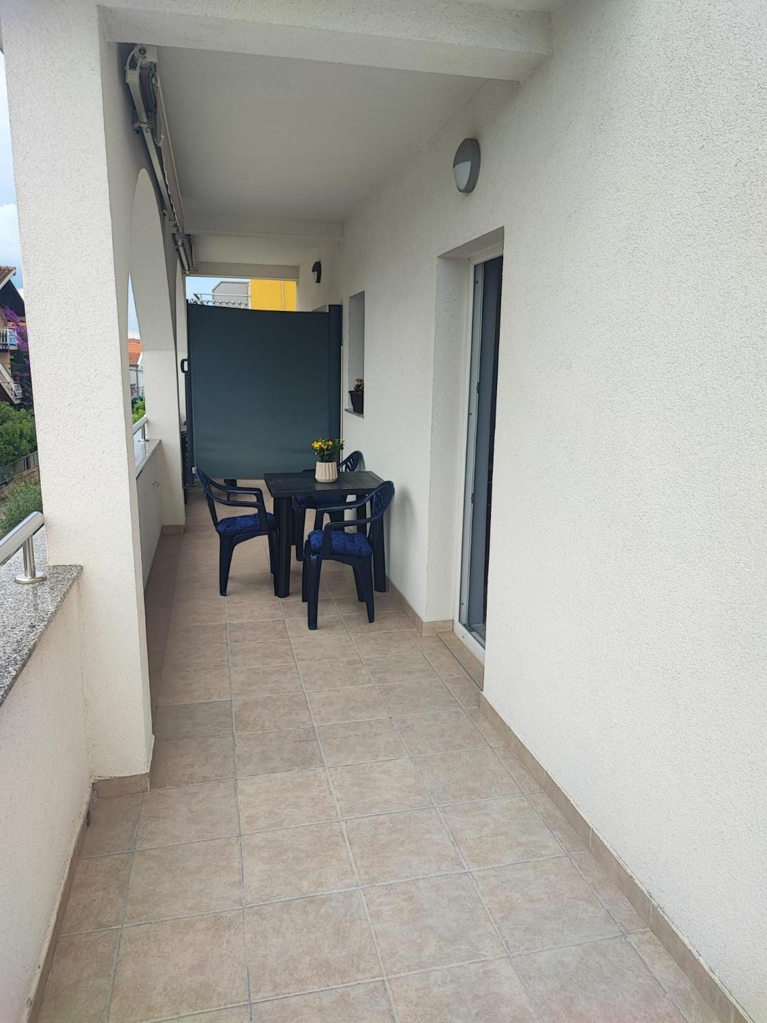 Apartman Luka Vodice Exterior foto