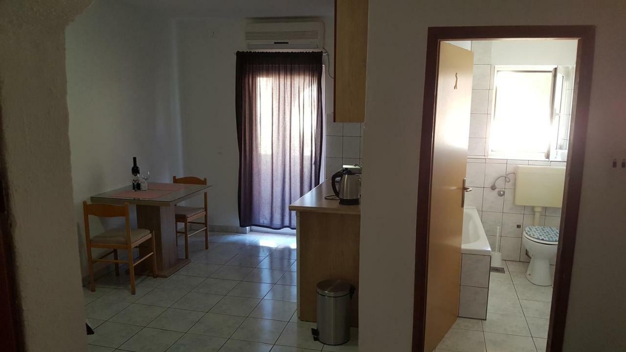 Apartman Luka Vodice Exterior foto